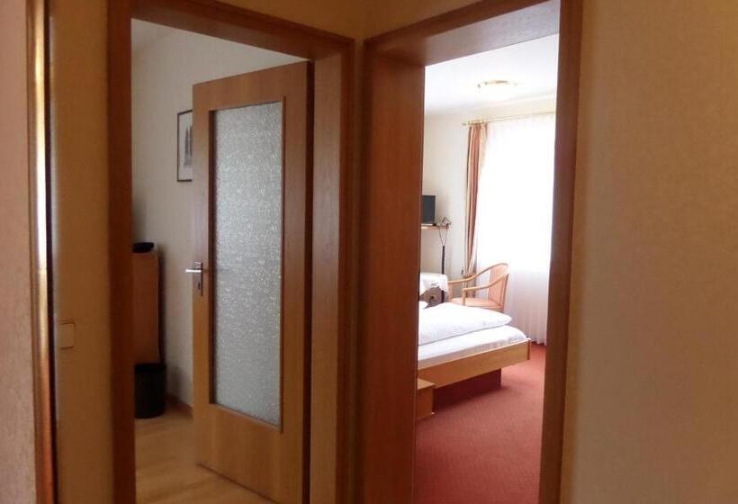 两卧家庭套房, Gasthof Blume