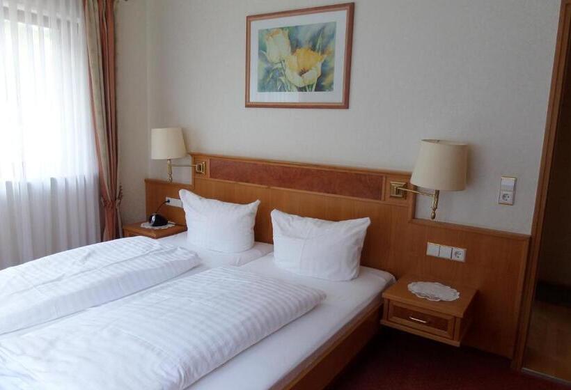 两卧家庭套房, Gasthof Blume