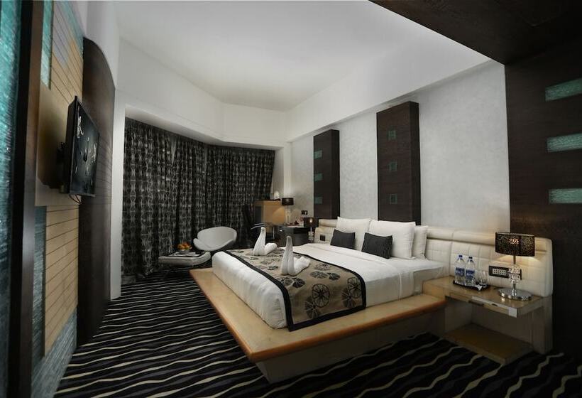 جناح, Grand Estancia