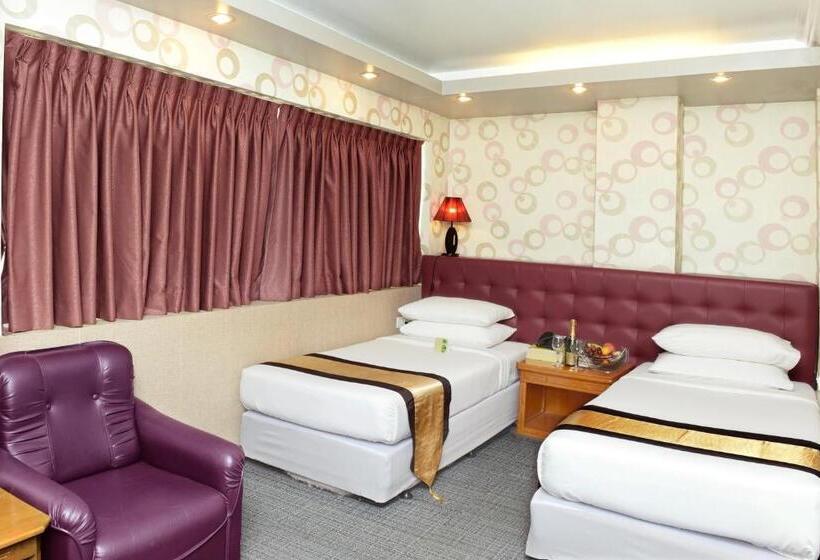 اتاق سوپریور با چشم‌انداز شهر, Grand United Ahlone Branch