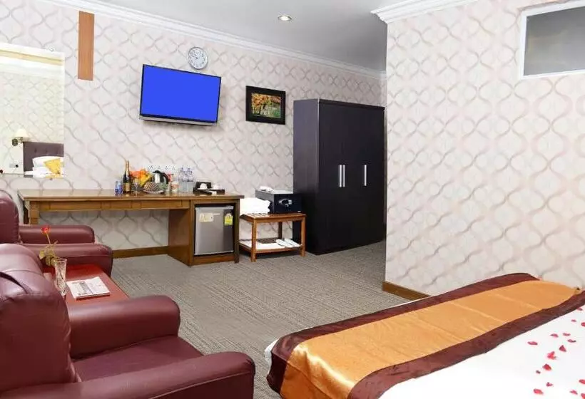اتاق لوکس با چشم‌انداز, Grand United Ahlone Branch