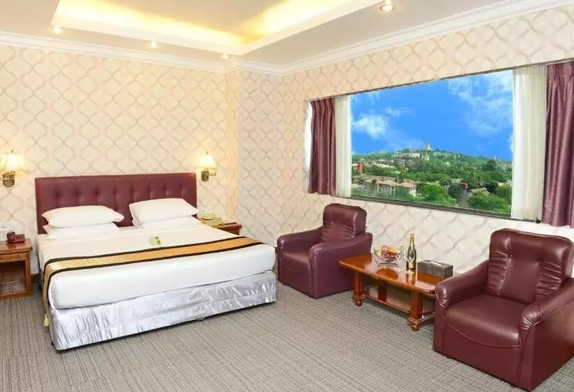 اتاق لوکس با چشم‌انداز, Grand United Ahlone Branch