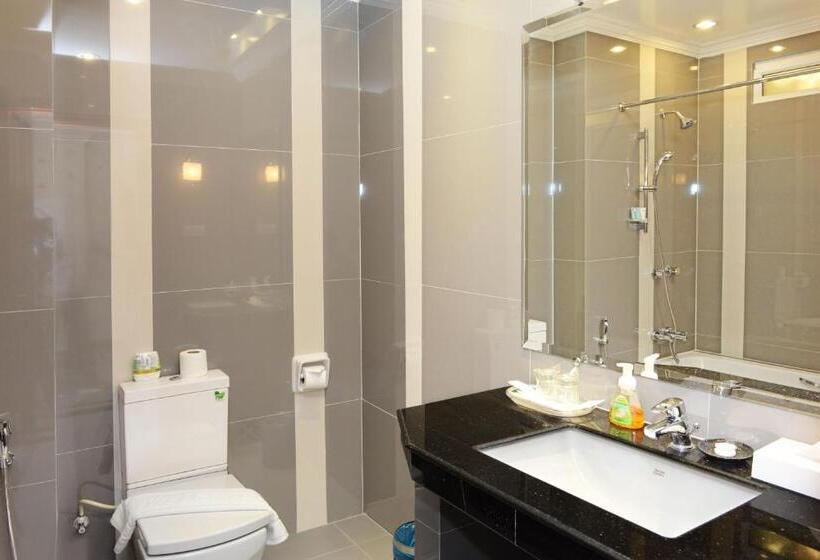 استودیوی استاندارد, Grand United Ahlone Branch