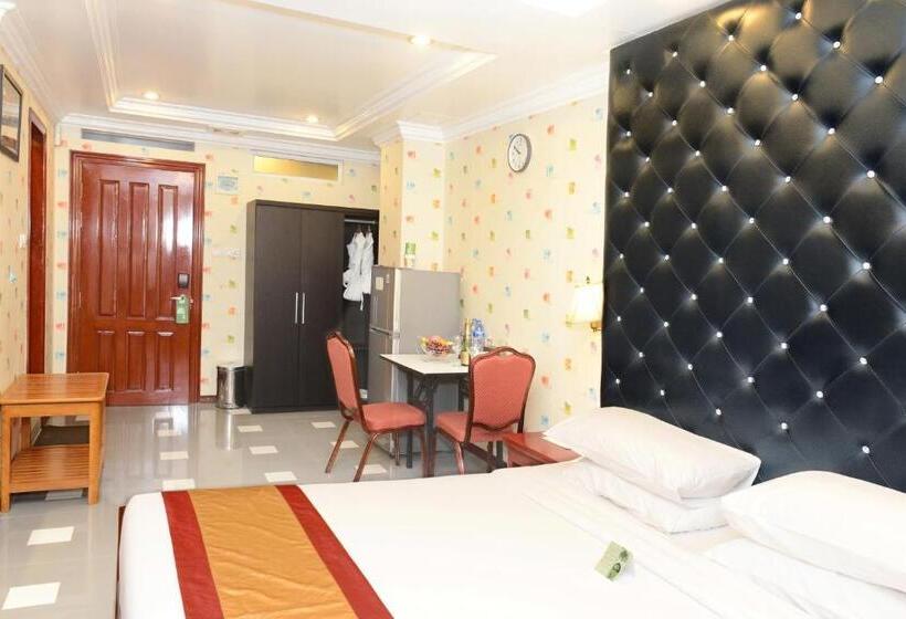 استودیوی استاندارد, Grand United Ahlone Branch