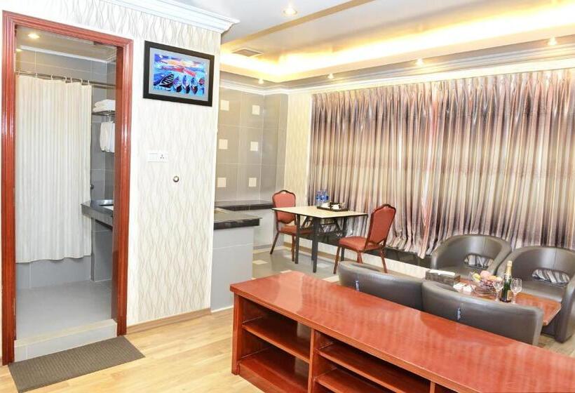 سوییت اجرایی, Grand United Ahlone Branch