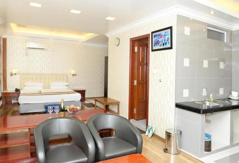 سوییت اجرایی, Grand United Ahlone Branch