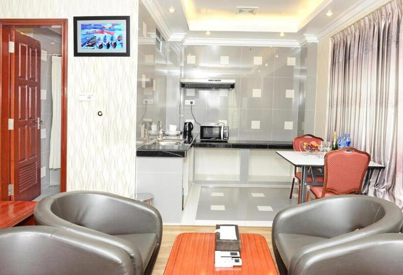 سوییت اجرایی, Grand United Ahlone Branch