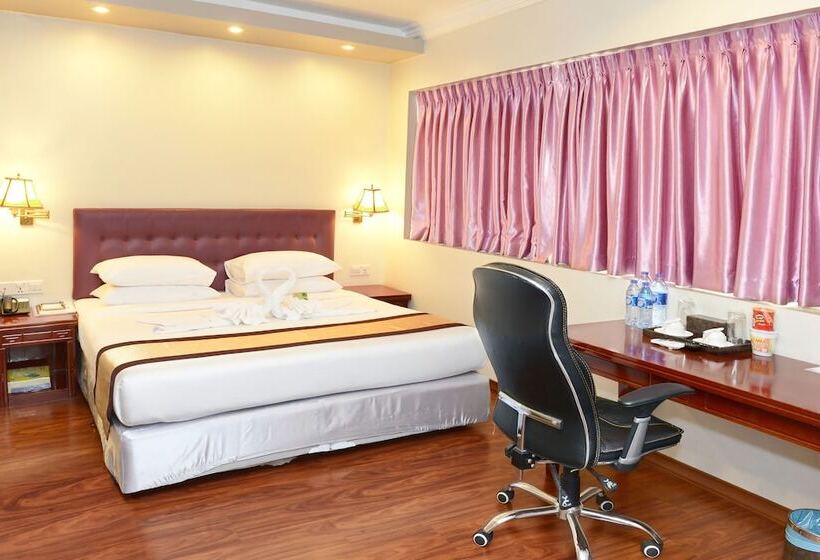 اتاق سوپریور با چشم‌انداز شهر, Grand United Ahlone Branch