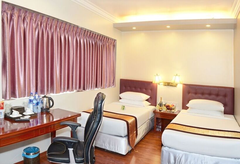 اتاق سوپریور با چشم‌انداز شهر, Grand United Ahlone Branch