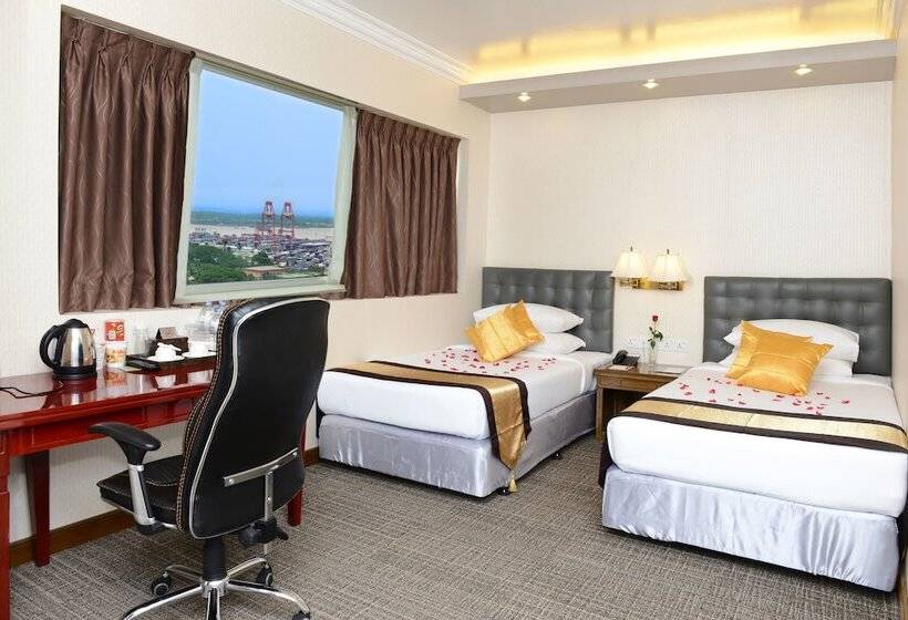 اتاق سوپریور با چشم‌انداز شهر, Grand United Ahlone Branch