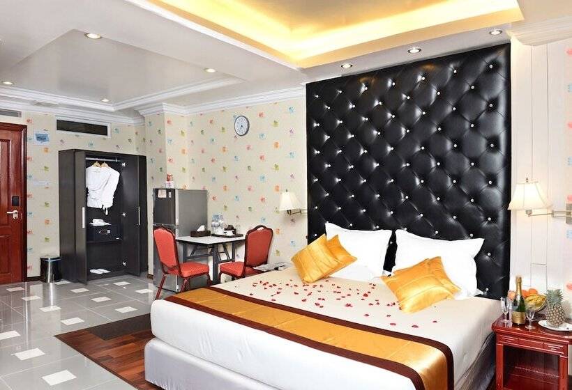 استودیوی استاندارد, Grand United Ahlone Branch