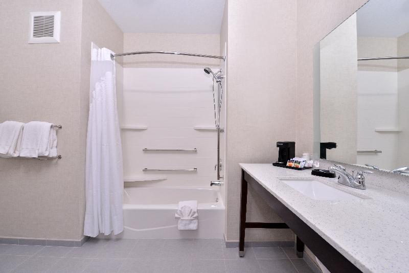Номер Стандарт Кровать Кинг Адаптированный для Инвалидов, Holiday Inn Express Hotels & Suites Loma Linda, An Ihg