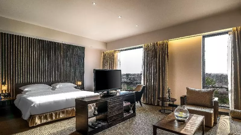 スイート, Hyatt Raipur