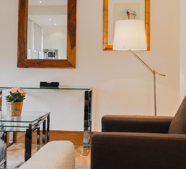 豪华工作室, Stayinn Monument