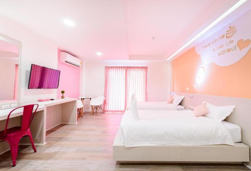 디럭스 룸, The Tint At Phuket Town   Sha Plus