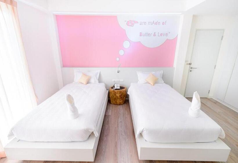 디럭스 룸, The Tint At Phuket Town   Sha Plus