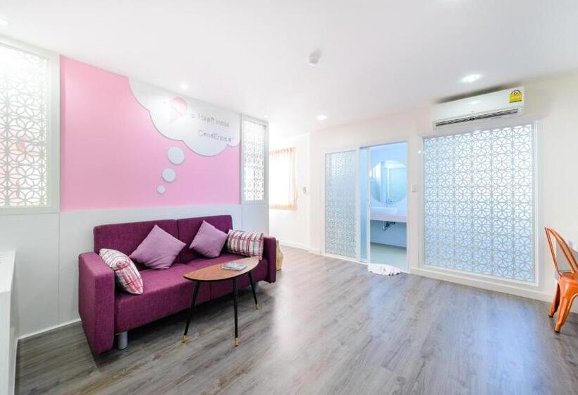 패밀리 룸, The Tint At Phuket Town   Sha Plus