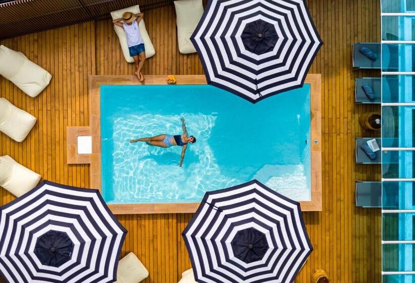 패밀리 룸, The Tint At Phuket Town   Sha Plus