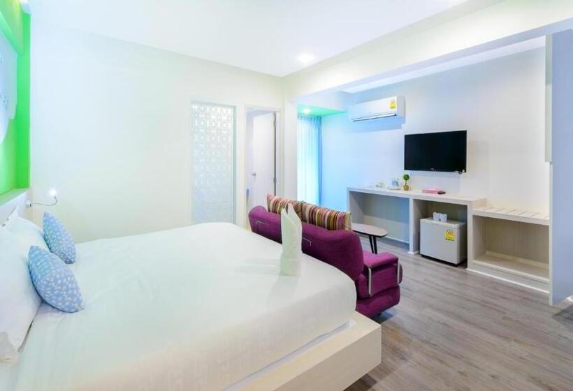 디럭스 룸, The Tint At Phuket Town   Sha Plus