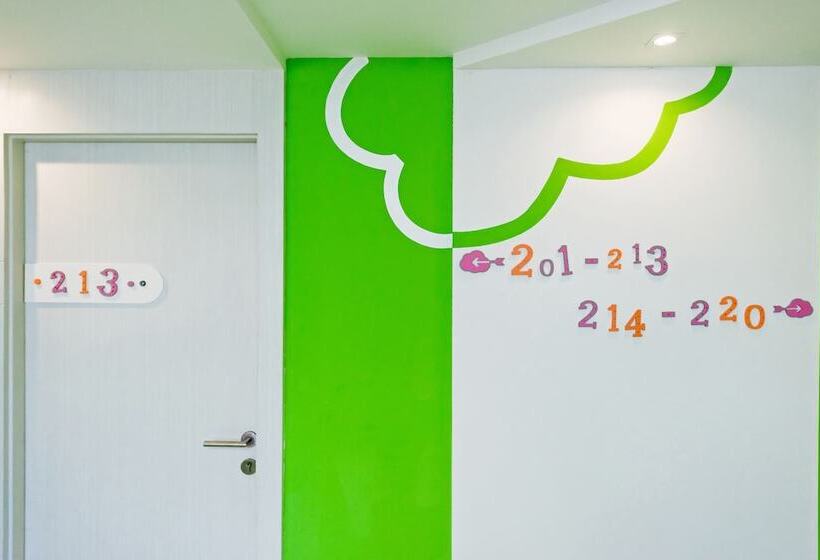 디럭스 룸, The Tint At Phuket Town   Sha Plus