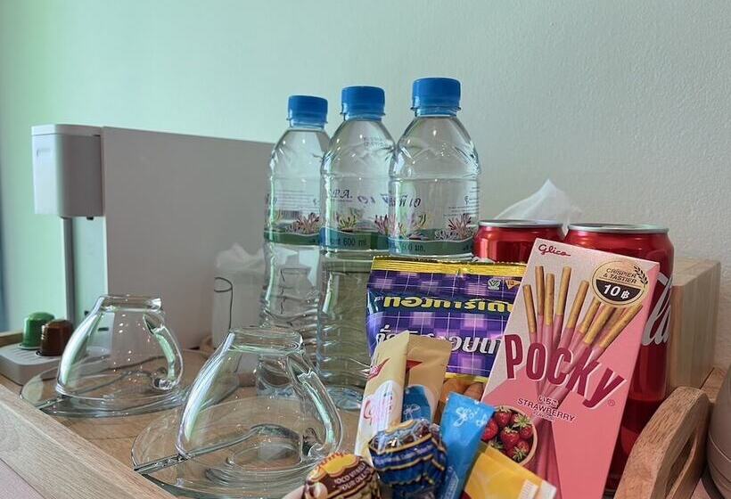 디럭스 룸, The Tint At Phuket Town   Sha Plus