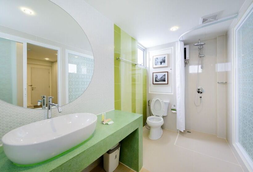 패밀리 룸, The Tint At Phuket Town   Sha Plus