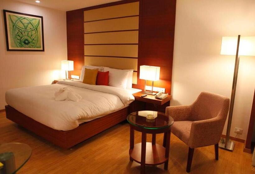 标准三人间, Lemon Tree Hotel Shimona Chennai