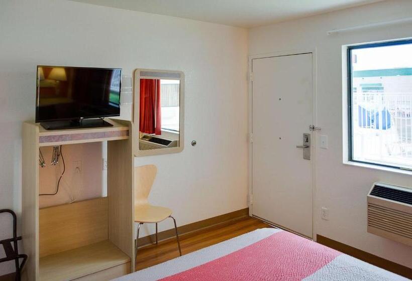 غرفة قياسية رباعية, Motel 6 Gulfport, Ms Airport