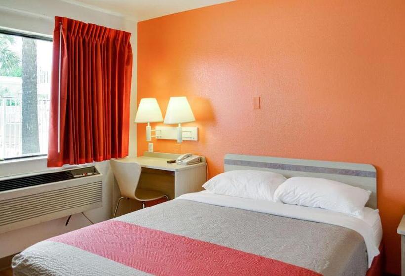 غرفة قياسية رباعية, Motel 6 Gulfport, Ms Airport