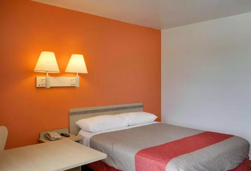 スタンダード４人部屋, Motel 6 Gulfport, Ms Airport