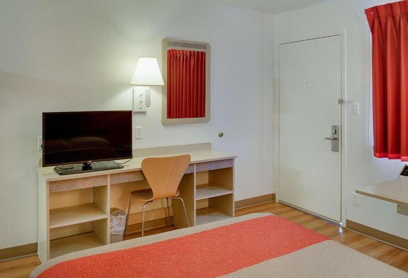 غرفة قياسية رباعية, Motel 6 Gulfport, Ms Airport