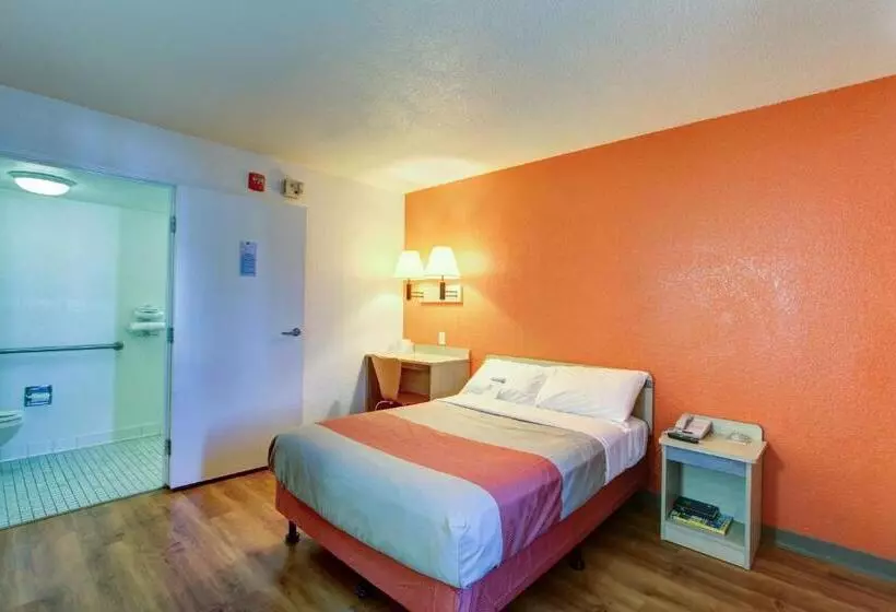 身障者適用スタンダードルーム, Motel 6la Mesa, Ca  San Diego