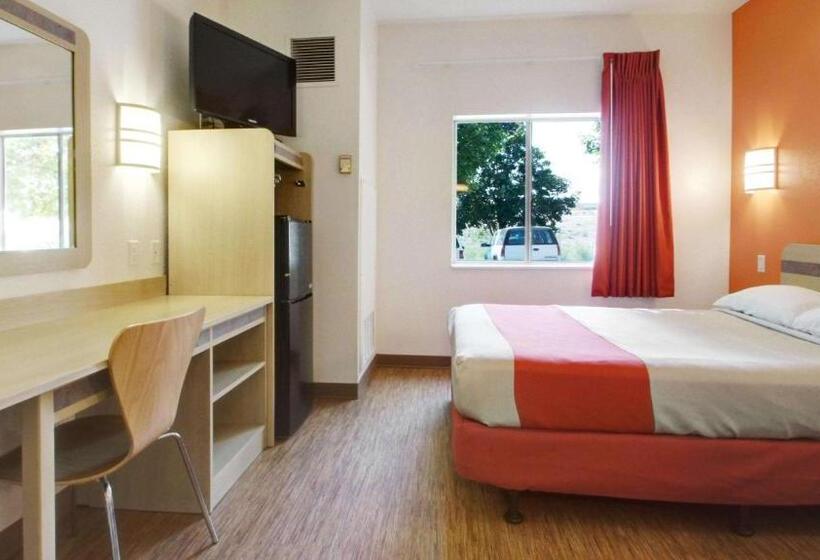 Номер Стандарт Адаптированный для Инвалидов, Motel 6 Lehi, Ut  Thanksgiving Point