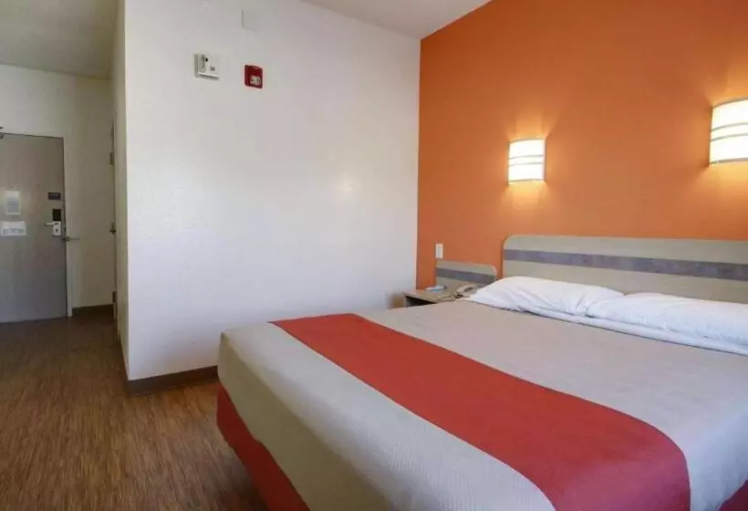 身障者適用スタンダードルーム, Motel 6 Lehi, Ut Thanksgiving Point