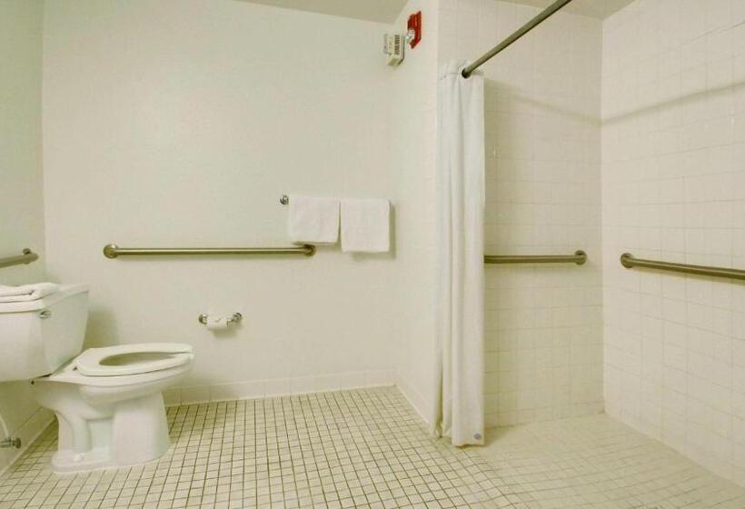 身障者適用スタンダードルーム, Motel 6 Lehi, Ut  Thanksgiving Point