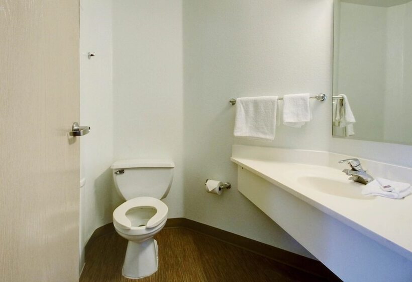 Номер Стандарт 2 Двуспальные Кровати, Motel 6 Lehi, Ut  Thanksgiving Point