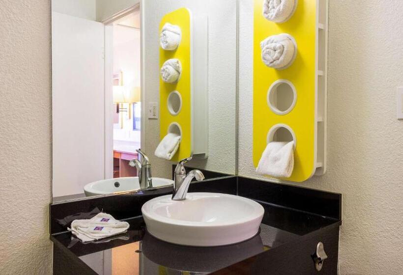 スタンダードルーム, Motel 6 Mojave, Ca