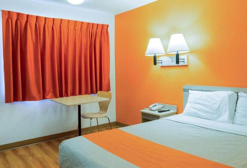 Quarto Estandar, Motel 6 Mojave, Ca