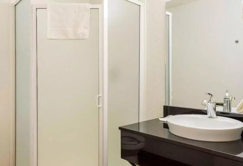 スタンダード４人部屋, Motel 6 Mojave, Ca