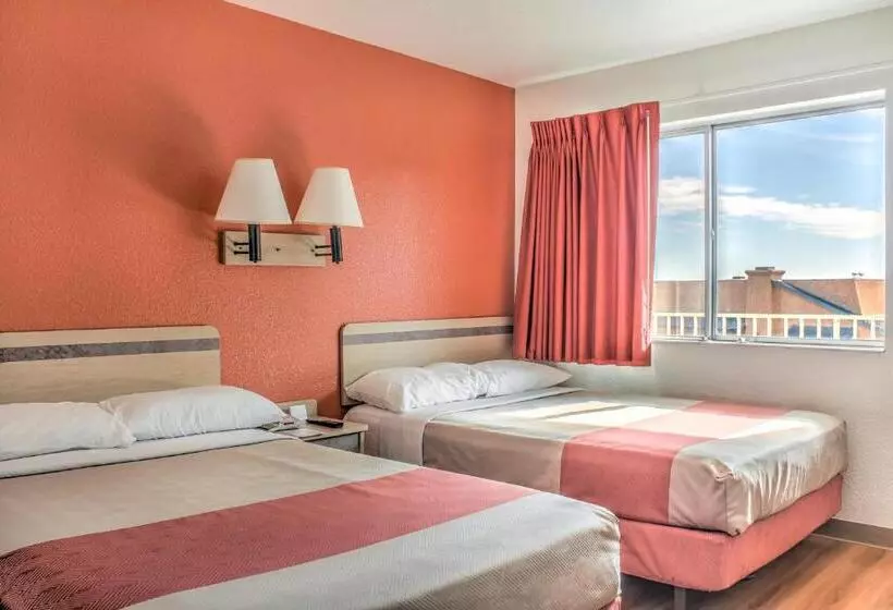 デラックスルーム, Motel 6 Mojave, Ca