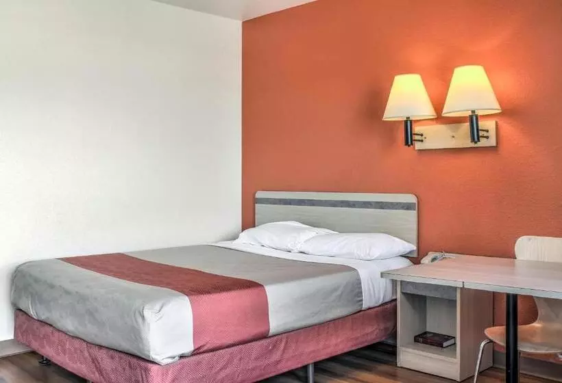 デラックスルーム, Motel 6 Mojave, Ca