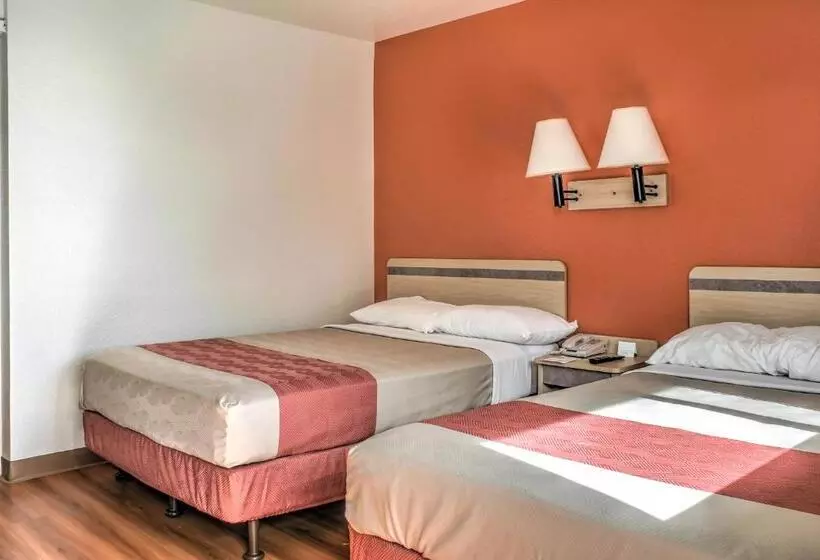 デラックスルーム, Motel 6 Mojave, Ca