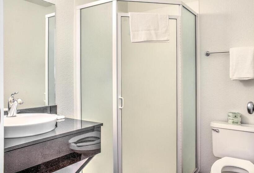 デラックスルーム, Motel 6 Mojave, Ca