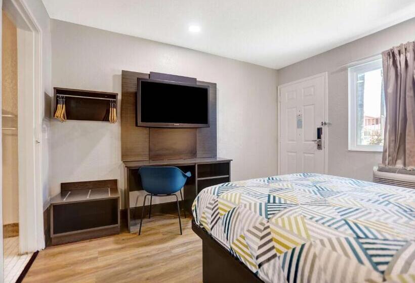 身障者適用スタンダードルーム, Motel 6 San Bernardino, Ca   North