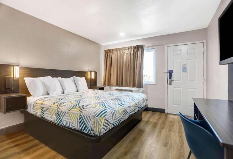 キングサイズベッドのデラックスルーム, Motel 6 San Bernardino, Ca   North
