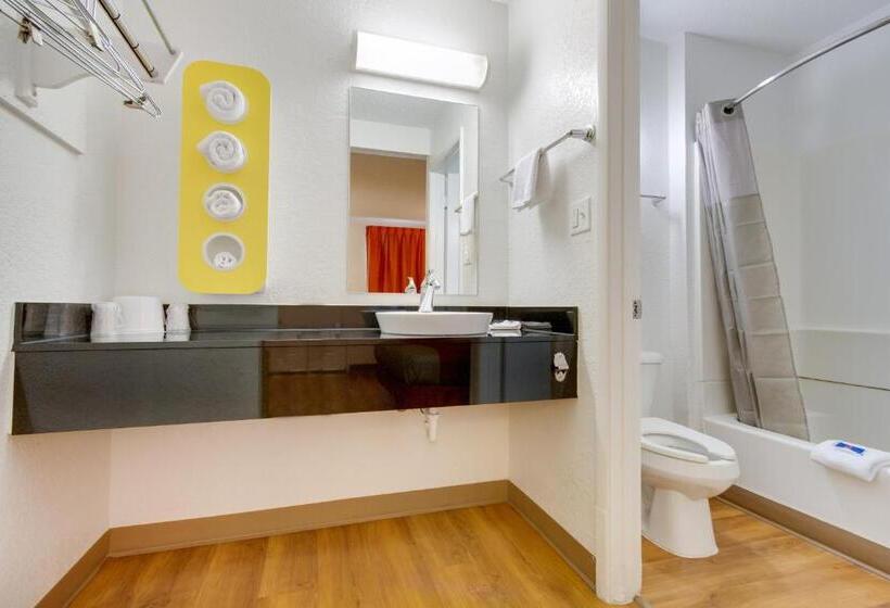 Номер Стандарт Адаптированный для Инвалидов, Motel 6tempe, Az  Scottsdale South