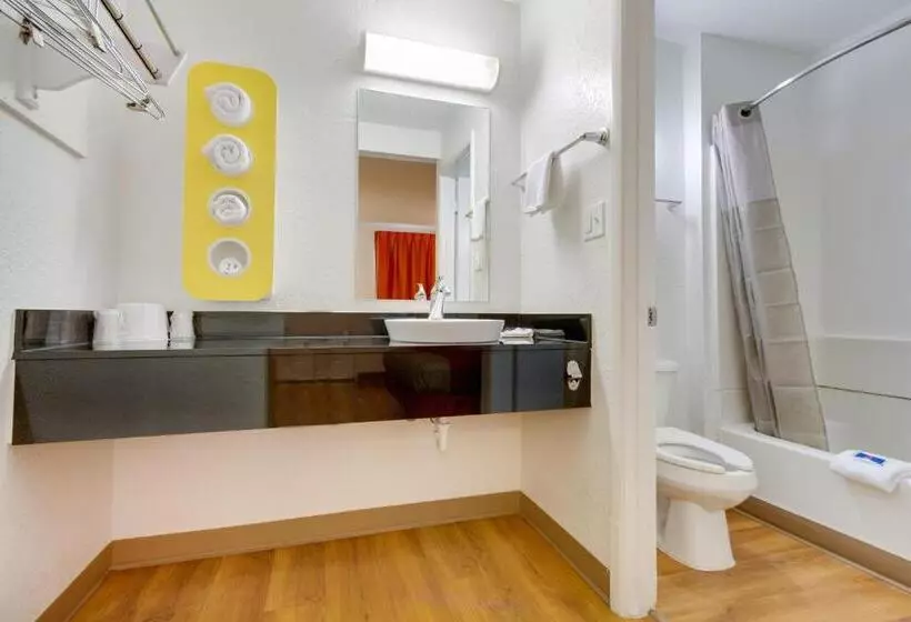 身障者適用スタンダードルーム, Motel 6tempe, Az Scottsdale South