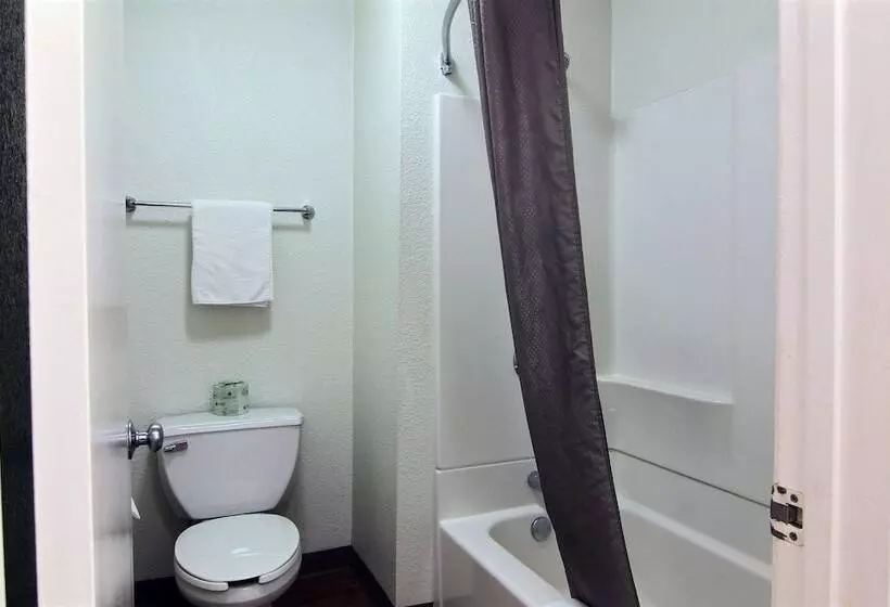 デラックスルーム, Motel 6 Bismarck, Nd