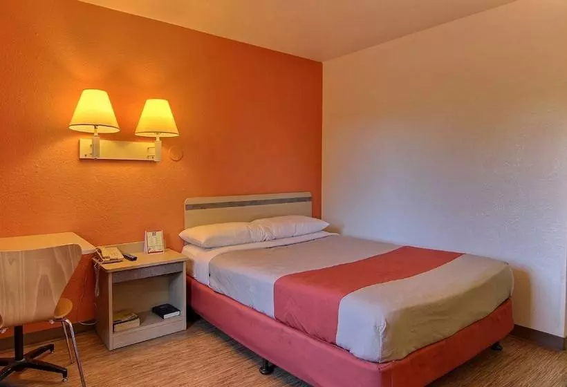 デラックスルーム, Motel 6 Bismarck, Nd