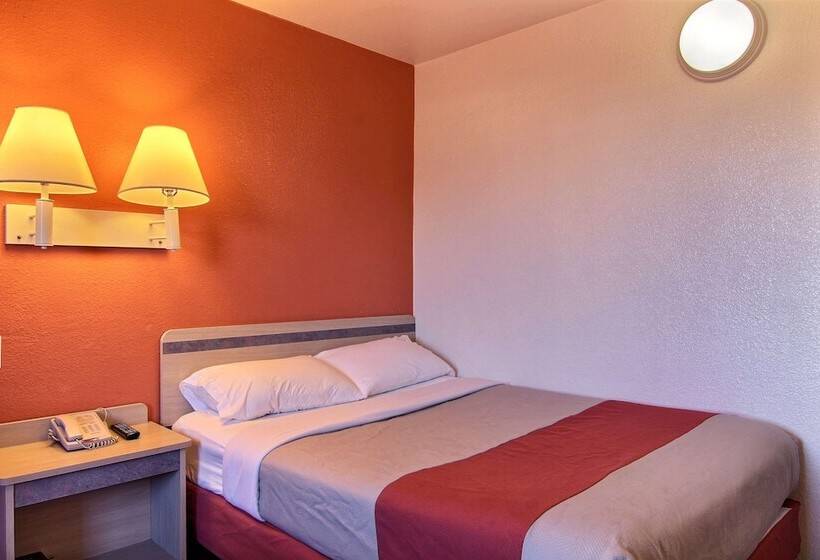 Номер Deluxe, Motel 6 Bismarck, Nd